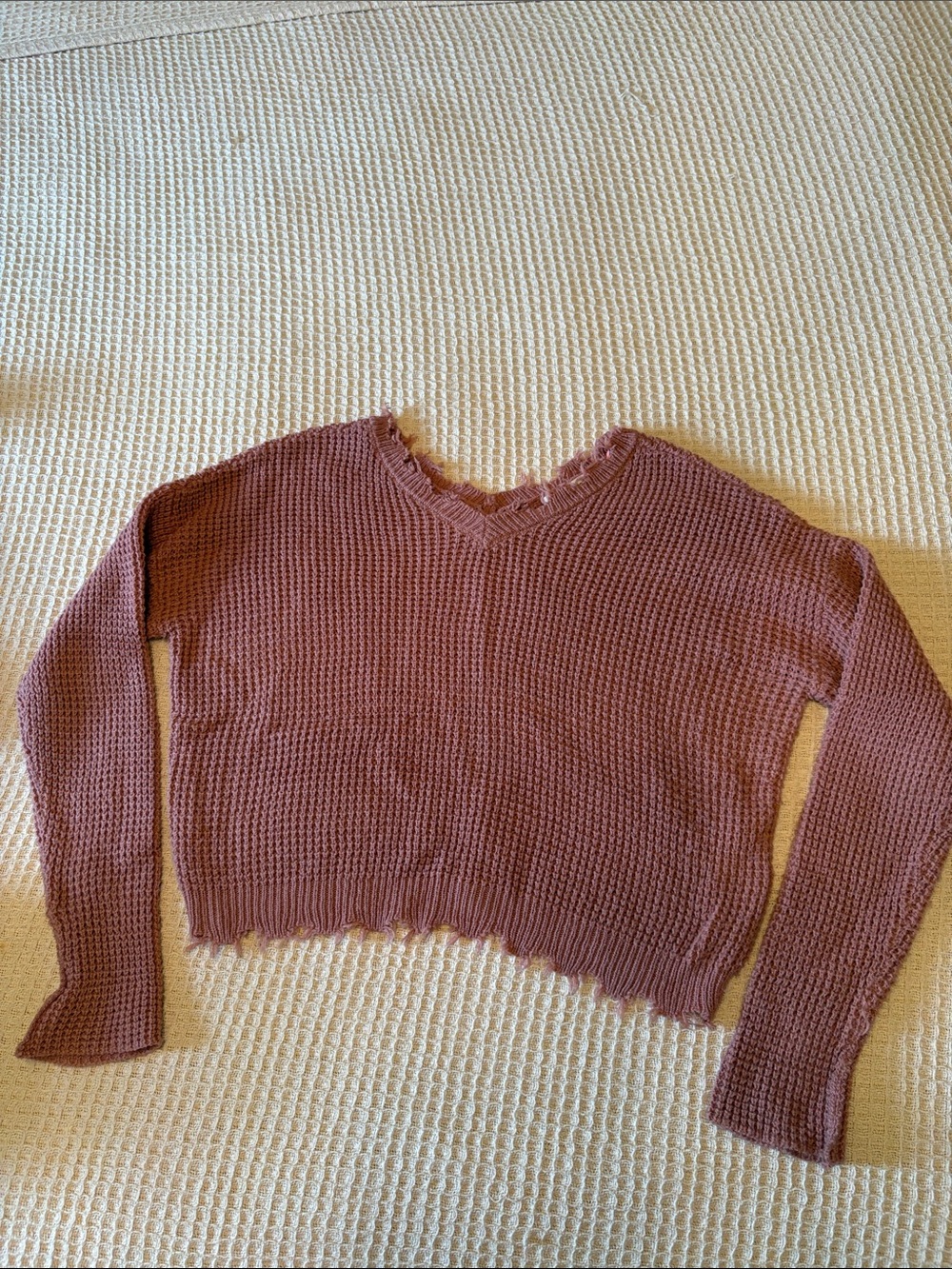 moon & madison Mauve V-Neck Waffle Knit Sweater